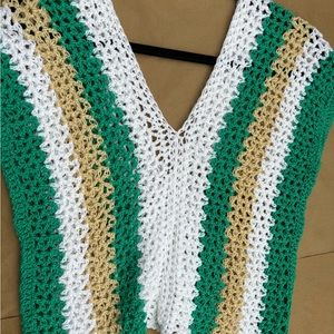 Are you looking for a cozy and unique gift for your loved ones?